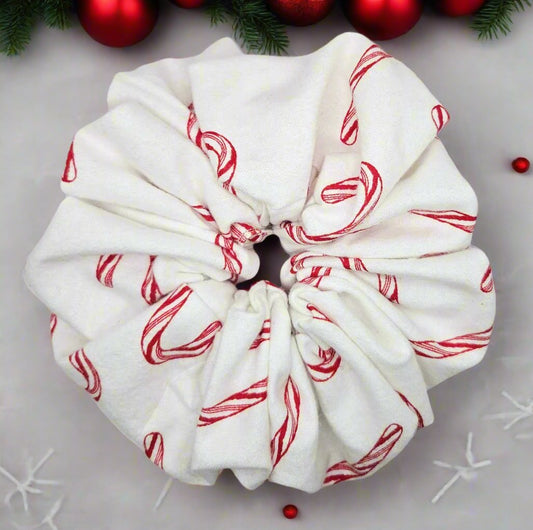 CANDY CANE SCRUNCHIE